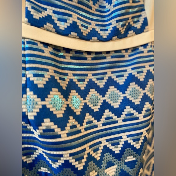 Belle Badgley Mischka Sleeveless Dress, size 12 White Blue Geometric - Picture 4 of 8